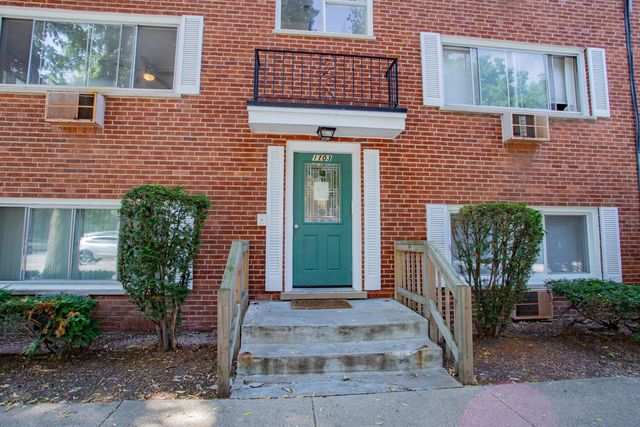 1103 Washington Boulevard 3-1E, Oak Park, IL 60302