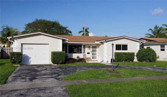 609 S Crescent Drive, Hollywood, FL 33021