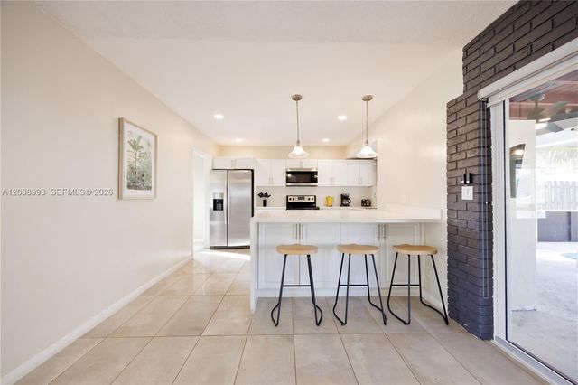 609 S Crescent Drive, Hollywood, FL 33021