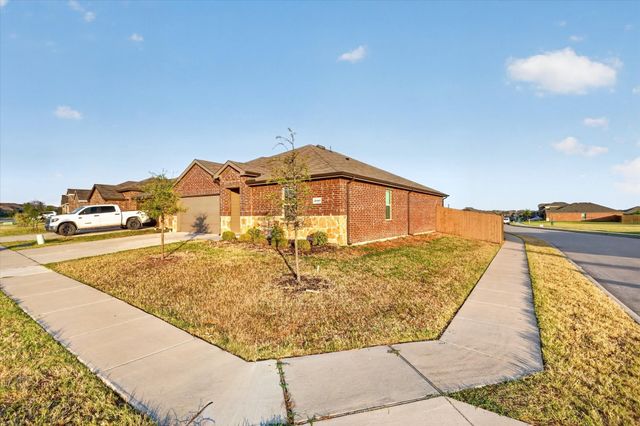 2002 Berrywood Drive, Royse City, TX 75189