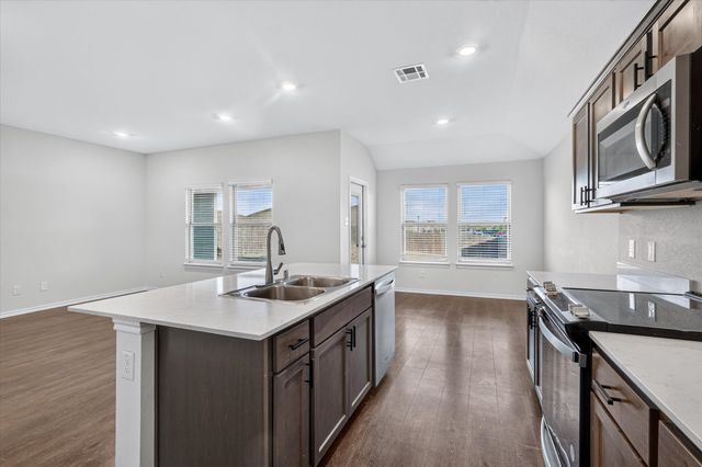 2002 Berrywood Drive, Royse City, TX 75189