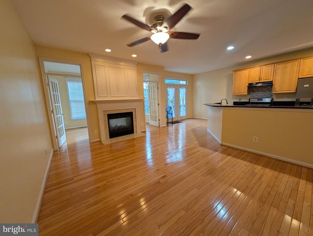 45775 SMOKETREE TER, Sterling, VA 20166