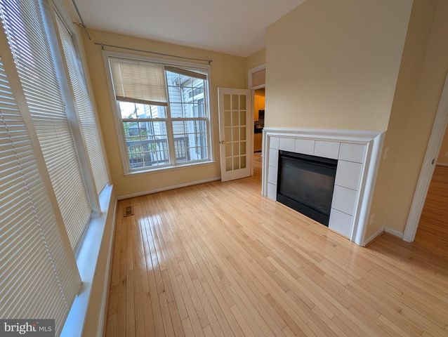45775 SMOKETREE TER, Sterling, VA 20166