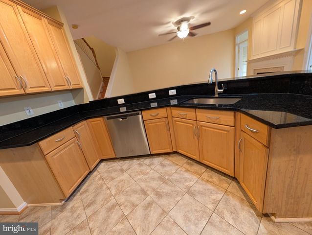 45775 SMOKETREE TER, Sterling, VA 20166