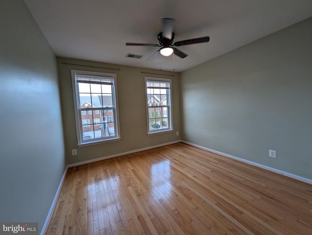 45775 SMOKETREE TER, Sterling, VA 20166