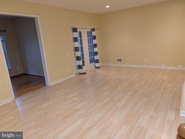 45775 SMOKETREE TER, Sterling, VA 20166