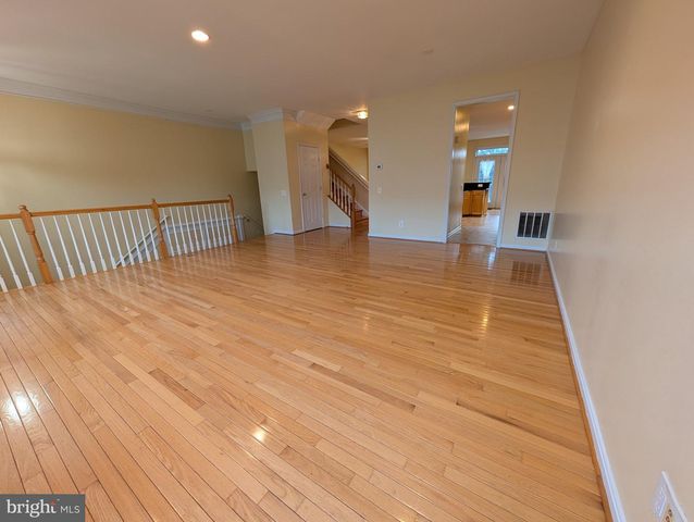 45775 SMOKETREE TER, Sterling, VA 20166