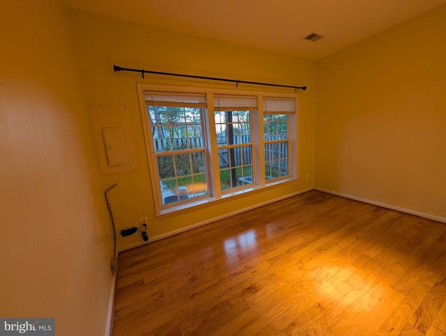 45775 SMOKETREE TER, Sterling, VA 20166