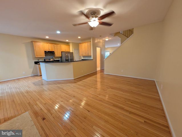45775 SMOKETREE TER, Sterling, VA 20166