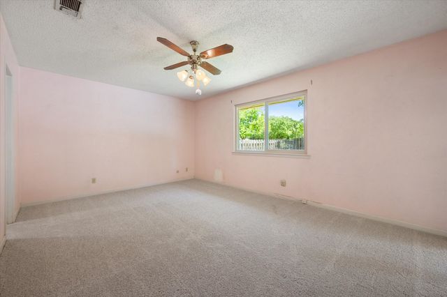 815 Vail Drive, Arlington, TX 76012