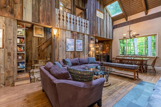 11 Founders Hill Road, Winhall, VT 05340