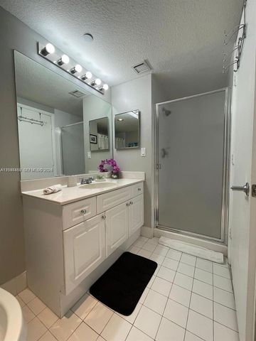 17050 N Bay Rd 407, Sunny Isles Beach, FL 33160