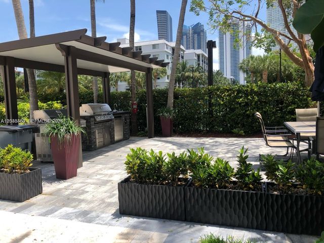 17050 N Bay Rd 407, Sunny Isles Beach, FL 33160