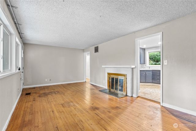 12624 Glenwood Avenue SW, Lakewood, WA 98499