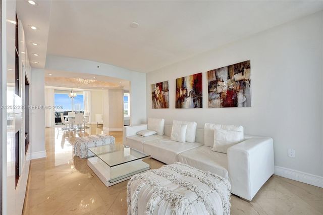 19111 Collins Avenue 607, Sunny Isles Beach, FL 33160