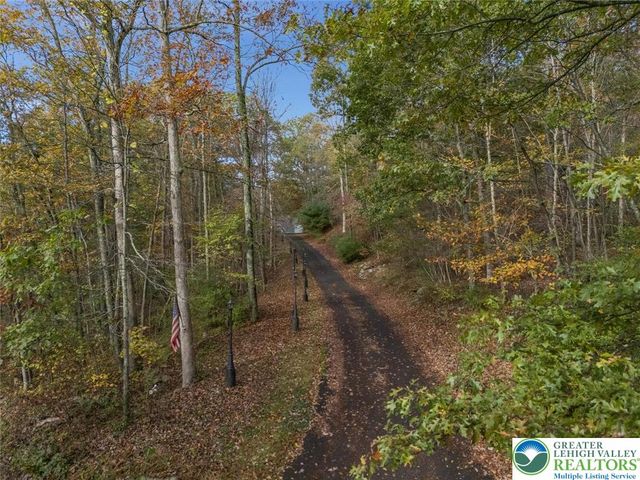 1187 Manzanedo Road, Price Twp, PA 18302