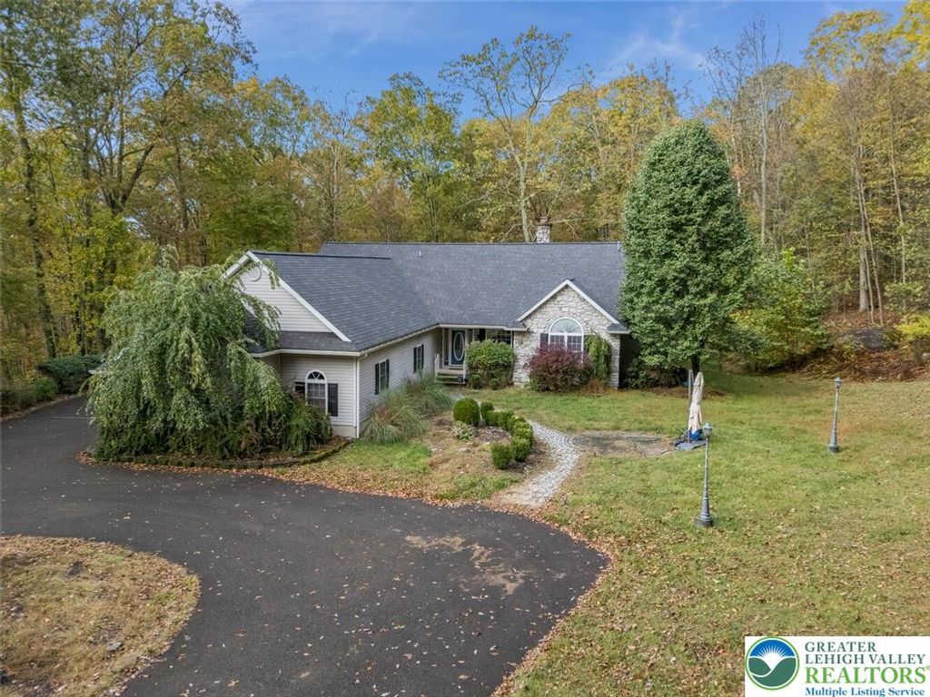 1187 Manzanedo Road, Price Twp, PA 18302