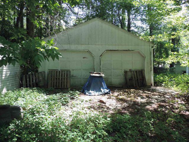 5 Woodlawn Road, Raymond, NH 03077