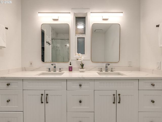 2414 Se BELLA VISTA Rd, Vancouver, WA 98683