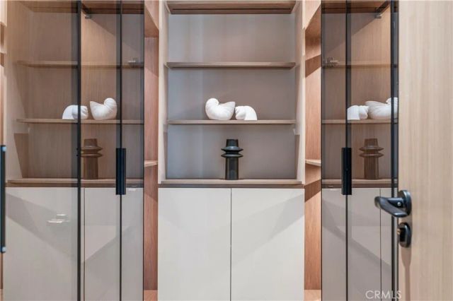 18057 Medley Drive, Encino, CA 91316