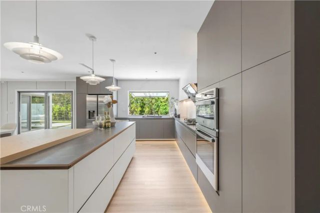 18057 Medley Drive, Encino, CA 91316