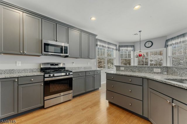 66 Kline Rd, Hillsborough Twp., NJ 08844