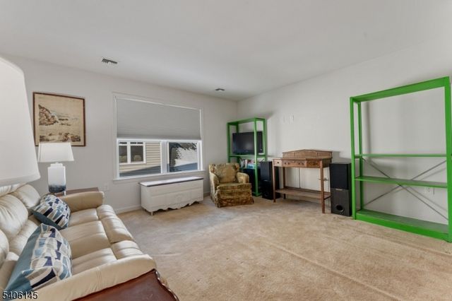 66 Kline Rd, Hillsborough Twp., NJ 08844