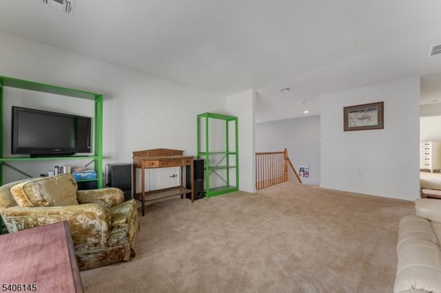 66 Kline Rd, Hillsborough Twp., NJ 08844