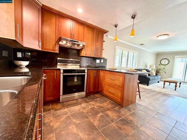 61 Mozden, Pleasant Hill, CA 94523