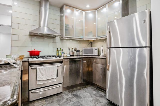 189 Bridge Street 2D, Brooklyn, NY 11201