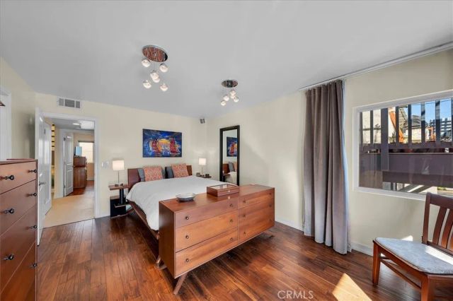 760 Manhattan Beach Blvd B, Manhattan Beach, CA 90266