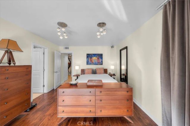 760 Manhattan Beach Blvd B, Manhattan Beach, CA 90266