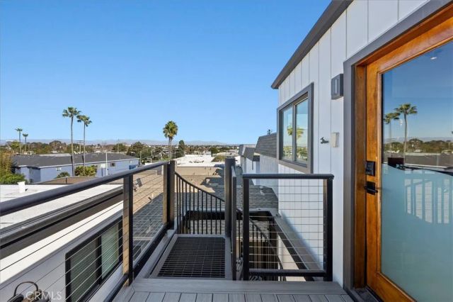 760 Manhattan Beach Blvd B, Manhattan Beach, CA 90266