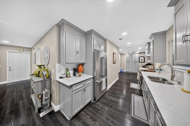 2341 SE West Blackwell Drive, Port Saint Lucie, FL 34952