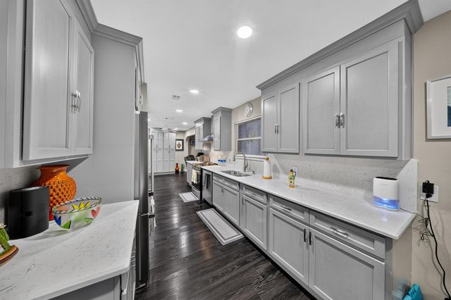 2341 SE West Blackwell Drive, Port Saint Lucie, FL 34952