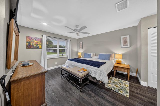 2341 SE West Blackwell Drive, Port Saint Lucie, FL 34952