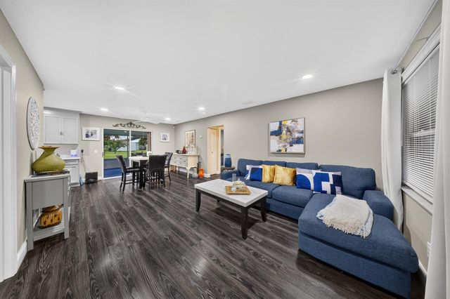 2341 SE West Blackwell Drive, Port Saint Lucie, FL 34952