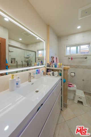 6414 Corbin Avenue, Reseda, CA 91335