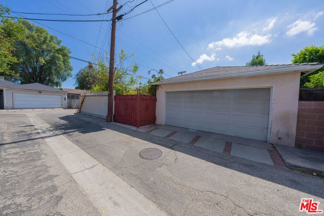 6414 Corbin Avenue, Reseda, CA 91335