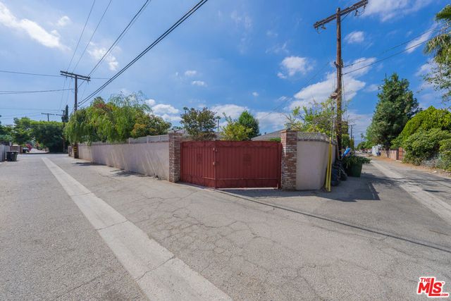 6414 Corbin Avenue, Reseda, CA 91335
