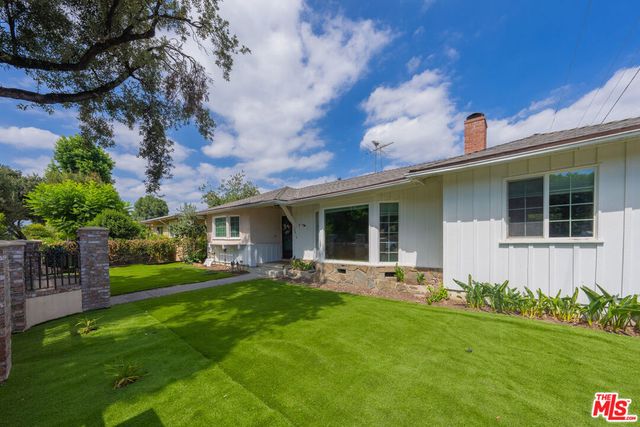 6414 Corbin Avenue, Reseda, CA 91335