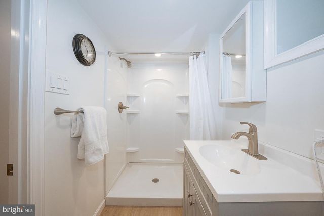 722 ARGYLE RD, Wynnewood, PA 19096