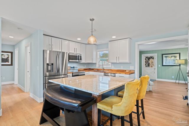 8494 Olympia Rd, Pensacola, FL 32514