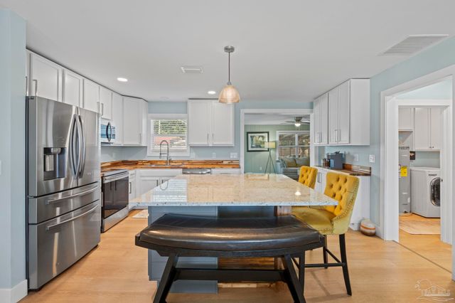 8494 Olympia Rd, Pensacola, FL 32514