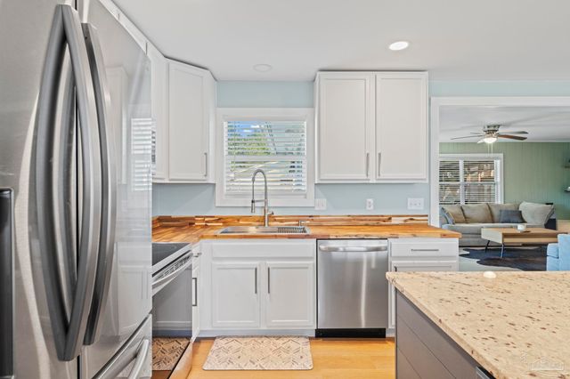 8494 Olympia Rd, Pensacola, FL 32514