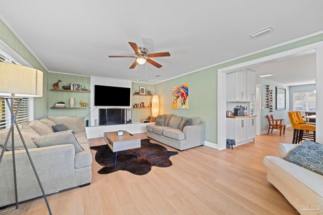 8494 Olympia Rd, Pensacola, FL 32514