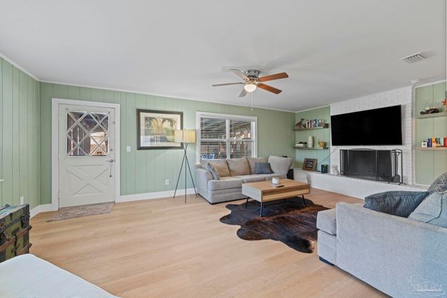 8494 Olympia Rd, Pensacola, FL 32514