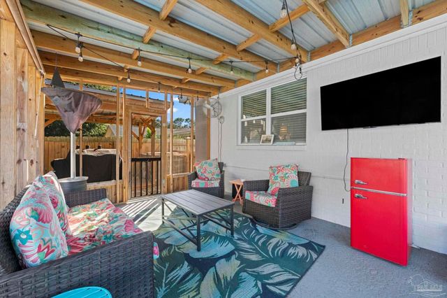 8494 Olympia Rd, Pensacola, FL 32514