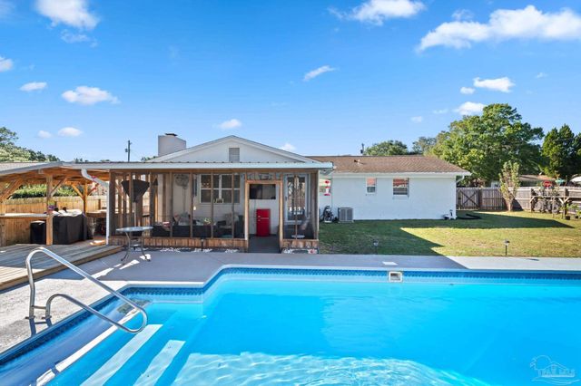 8494 Olympia Rd, Pensacola, FL 32514