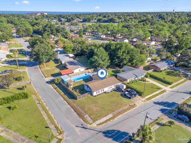 8494 Olympia Rd, Pensacola, FL 32514